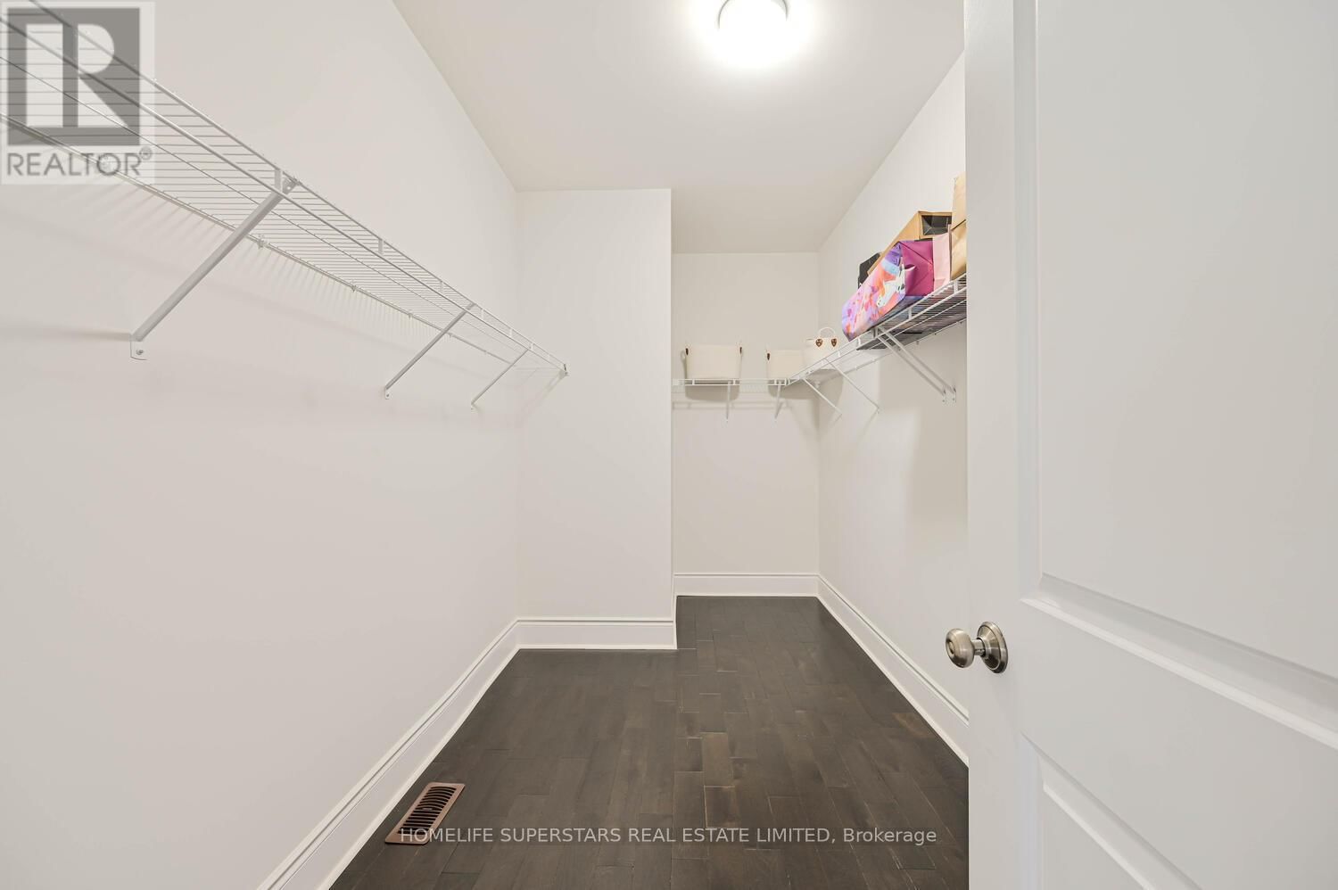 56 ARTHUR GRIFFIN CRESCENT Image 22