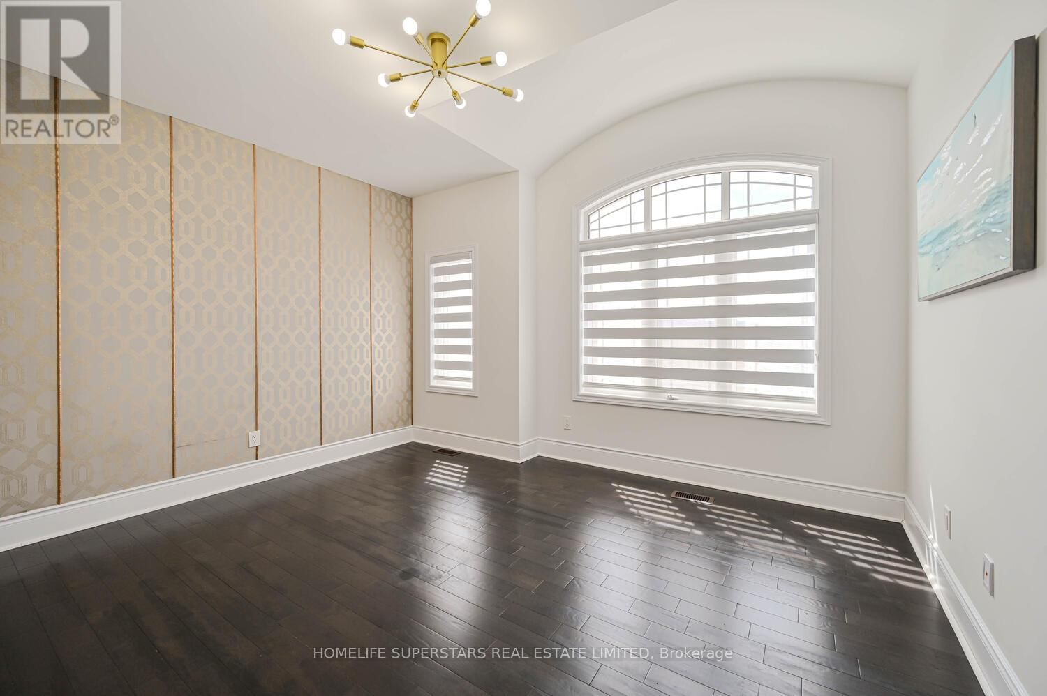 56 ARTHUR GRIFFIN CRESCENT Image 33