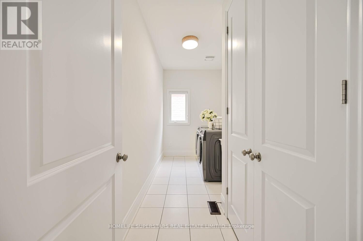 56 ARTHUR GRIFFIN CRESCENT Image 36