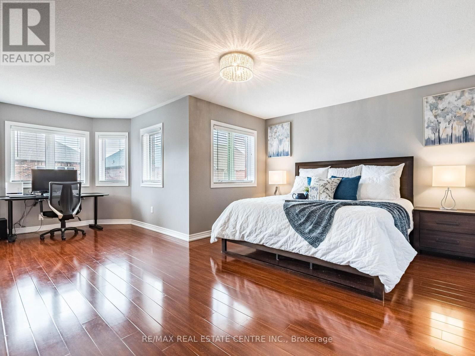 72 MCECHEARN CRESCENT Image 21