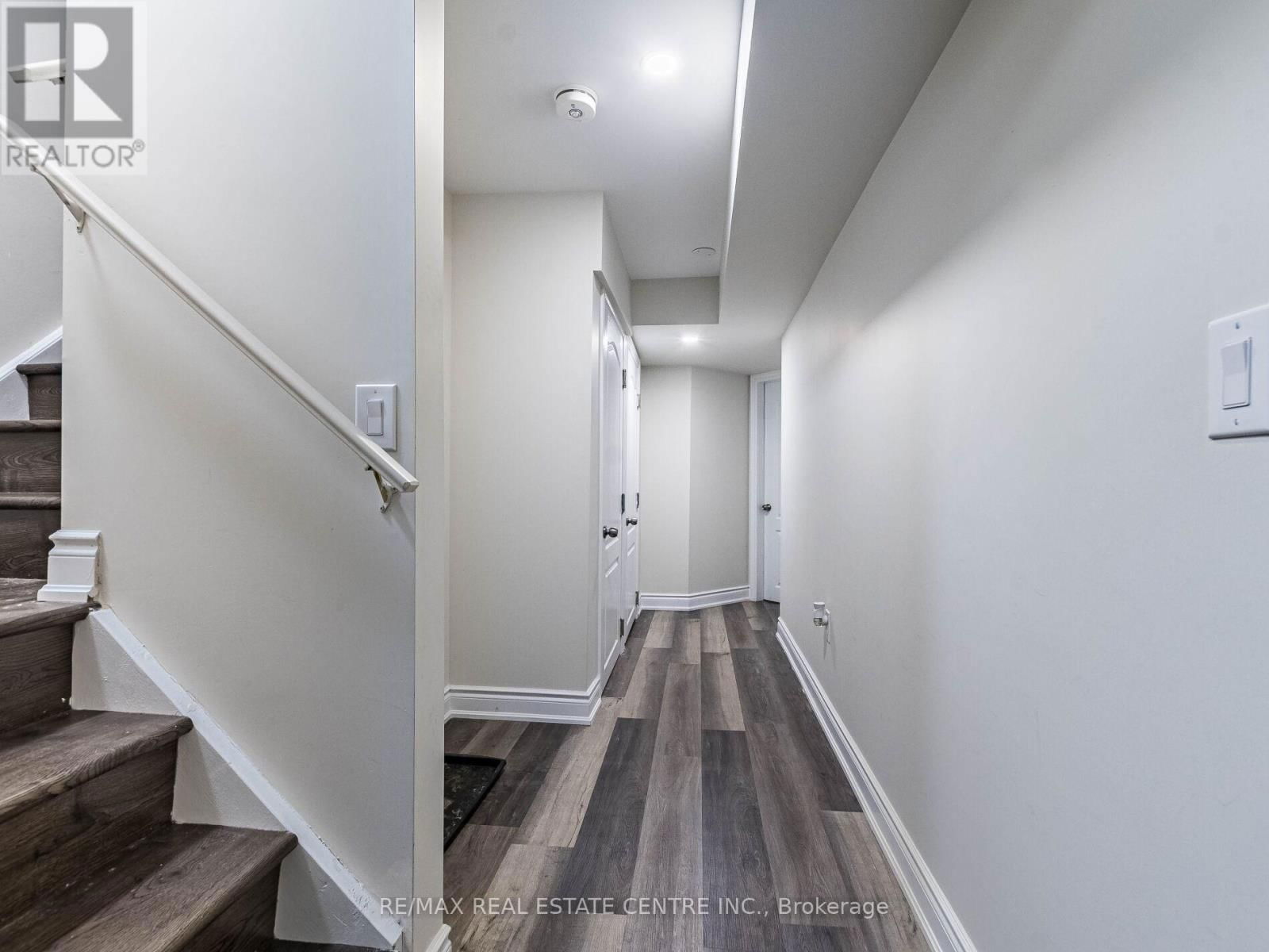 72 MCECHEARN CRESCENT Image 33