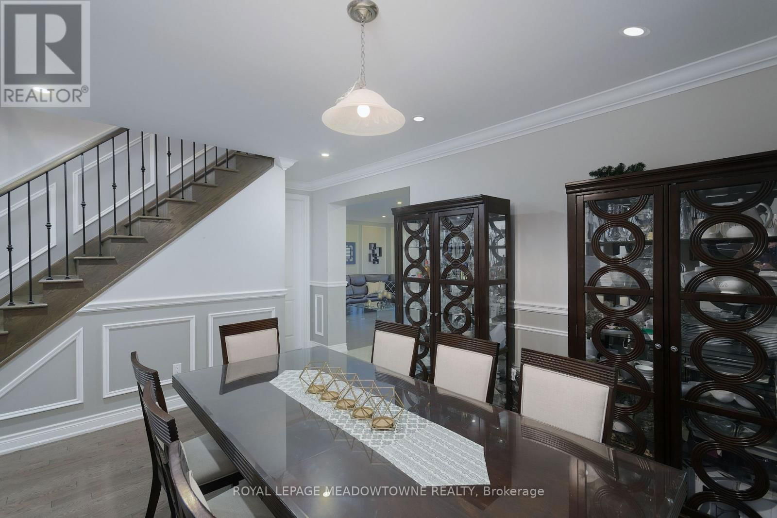 42 FERDINAND DRIVE Image 12