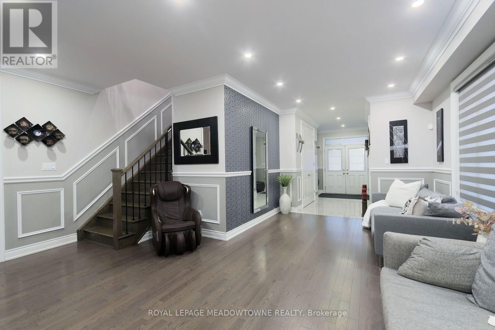 42 FERDINAND DRIVE Image 16