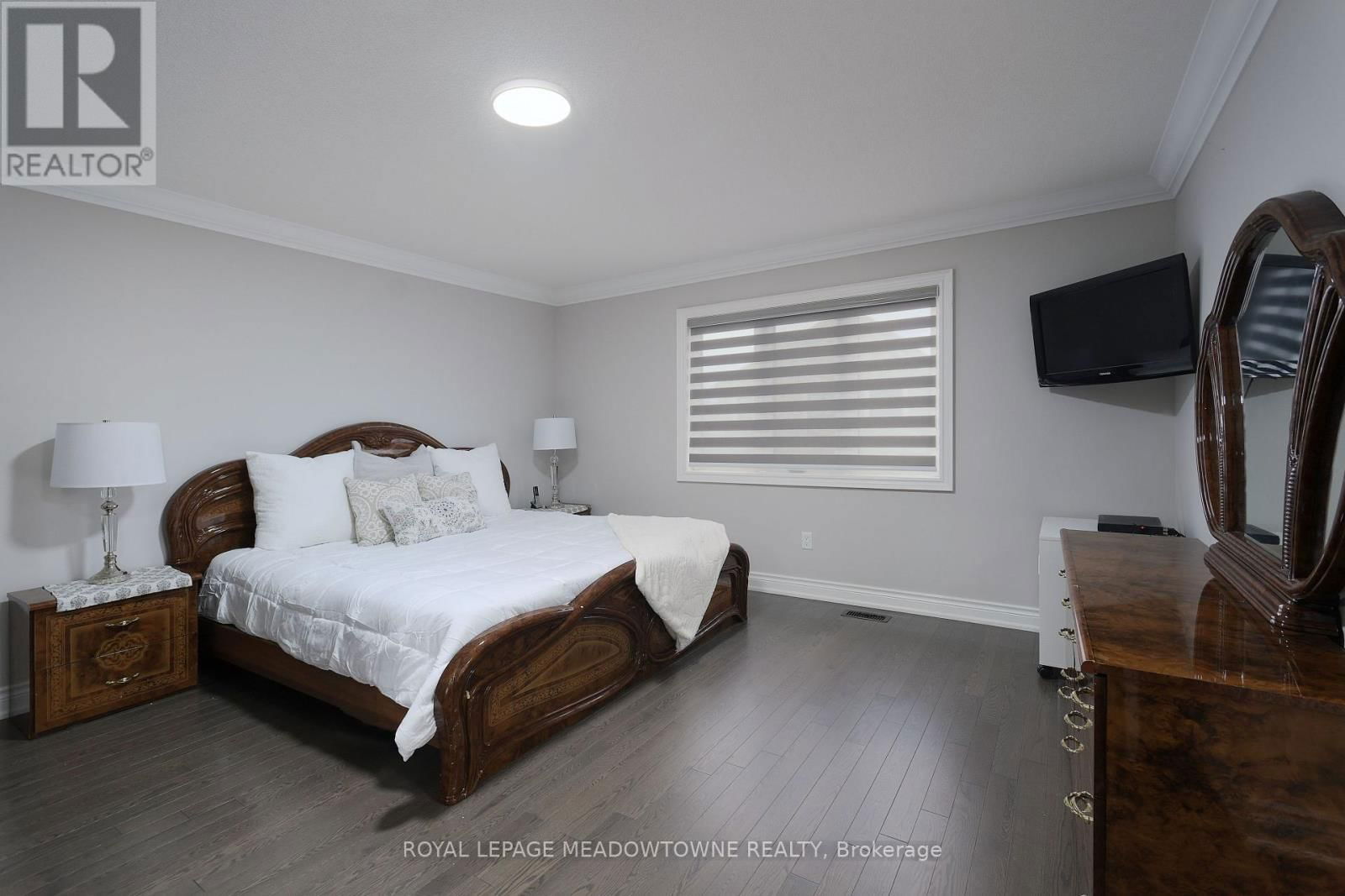 42 FERDINAND DRIVE Image 22
