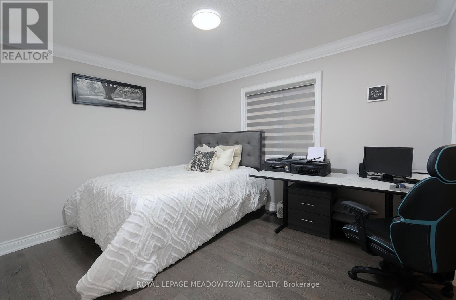 42 FERDINAND DRIVE Image 26