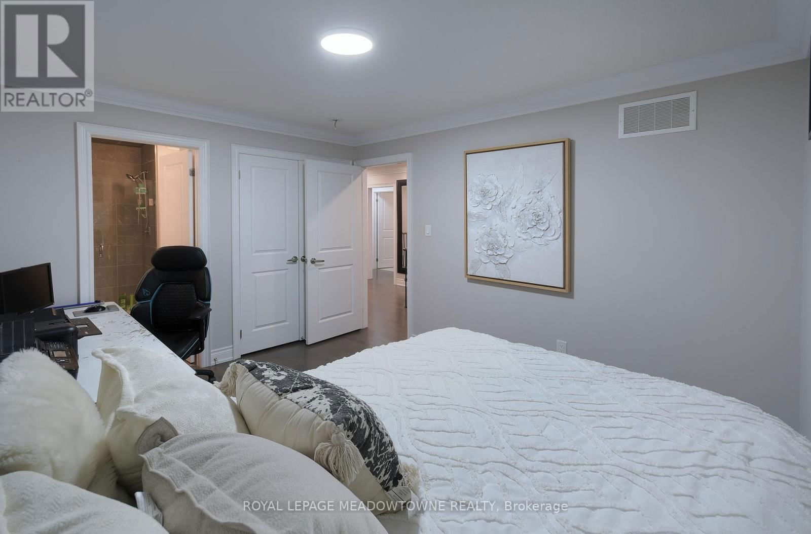 42 FERDINAND DRIVE Image 27