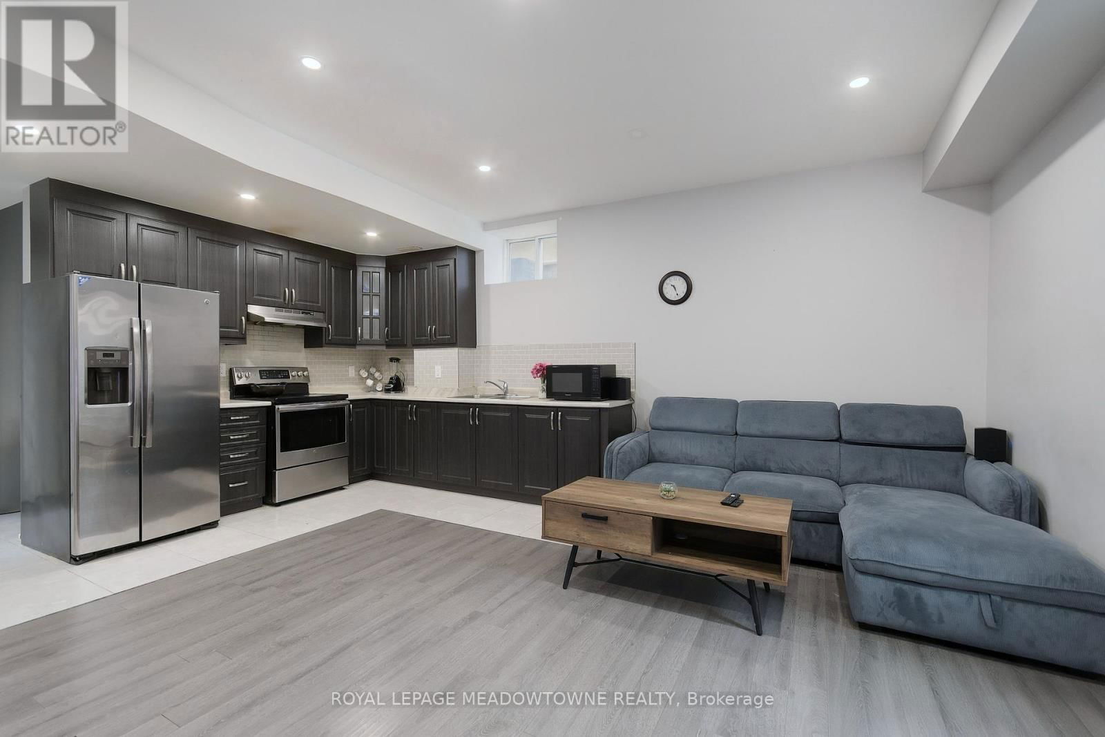 42 FERDINAND DRIVE Image 38