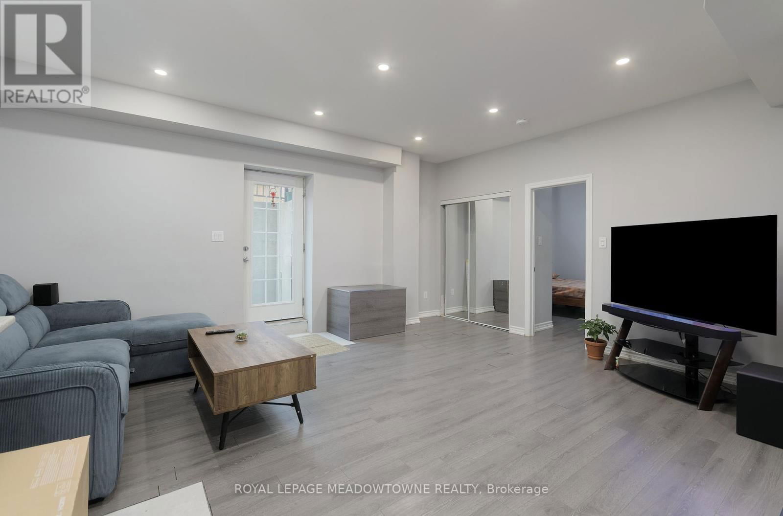 42 FERDINAND DRIVE Image 39