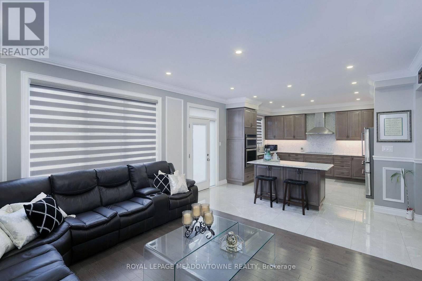 42 FERDINAND DRIVE Image 6