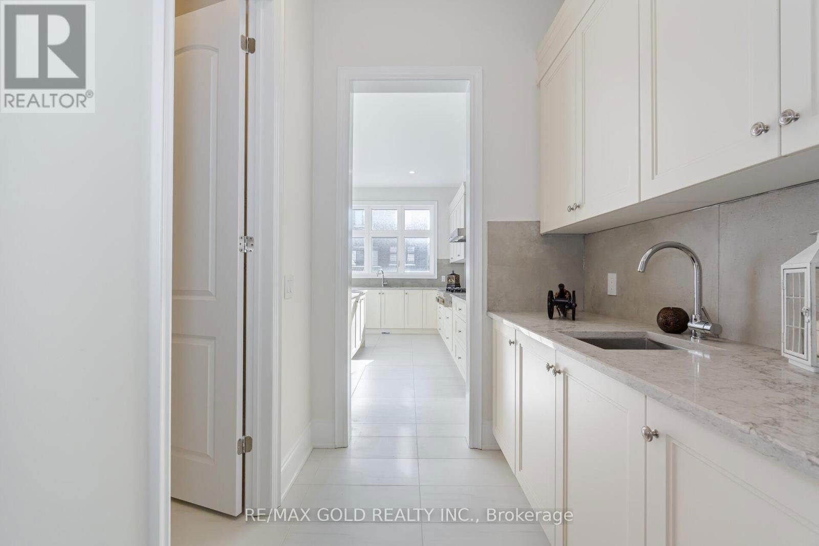 82 RASPBERRY RIDGE AVENUE Image 17