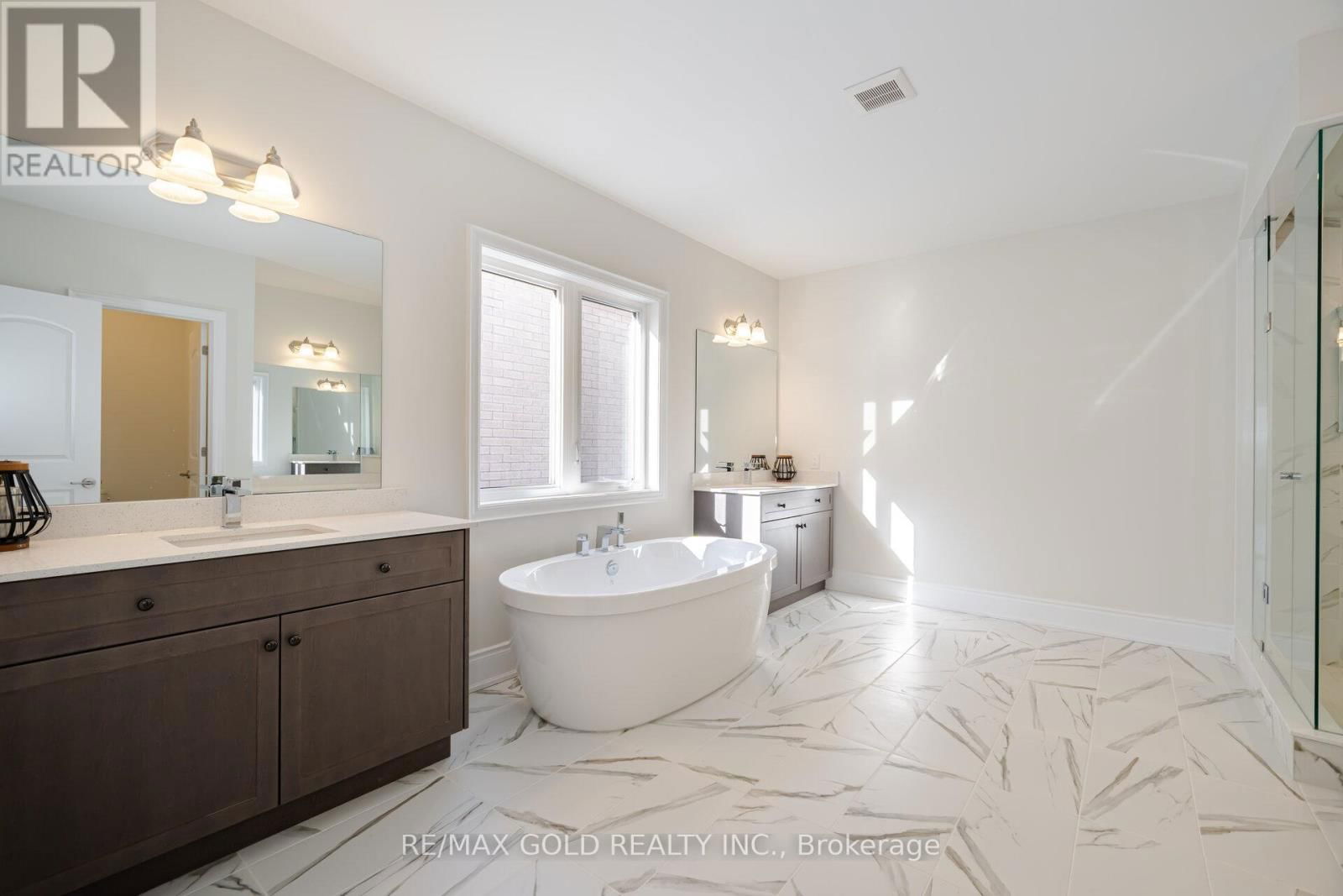 82 RASPBERRY RIDGE AVENUE Image 27