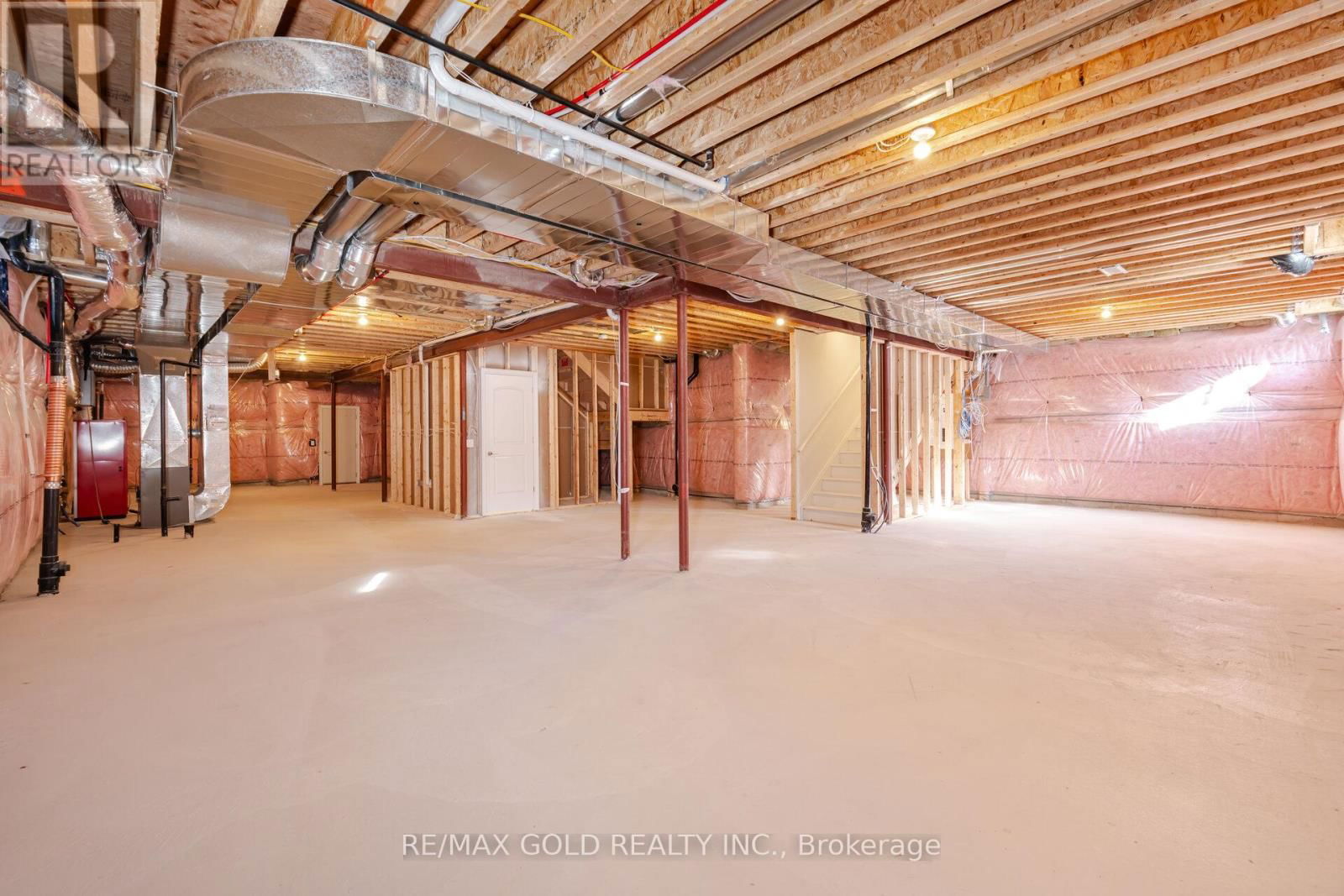 82 RASPBERRY RIDGE AVENUE Image 40