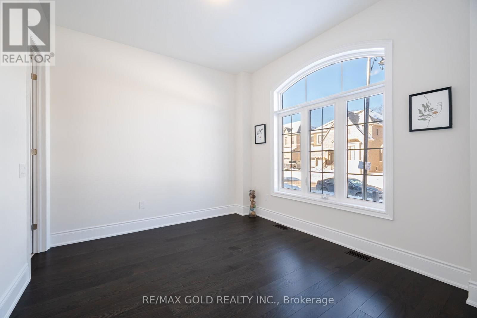 82 RASPBERRY RIDGE AVENUE Image 6