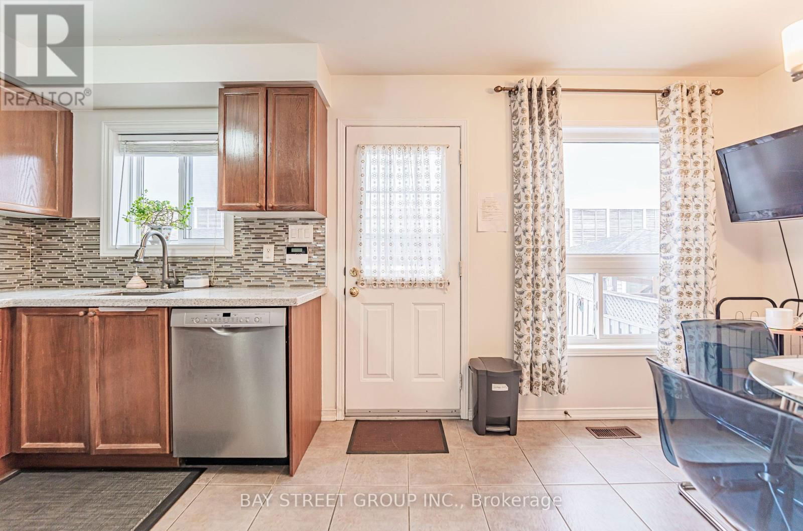 68 VIELLA STREET Image 12
