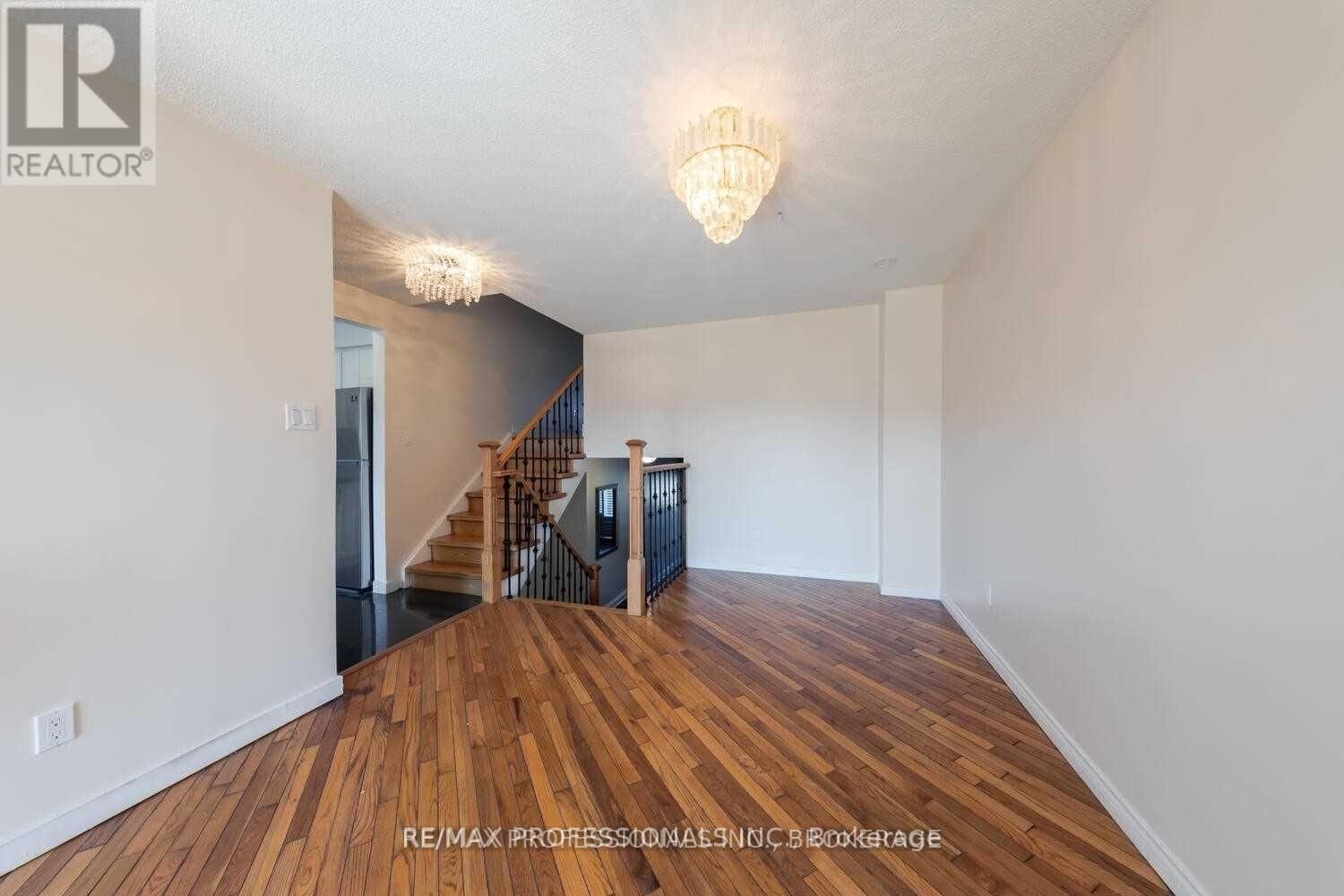 UPPER - 4150 SUNFLOWER DRIVE Image 11