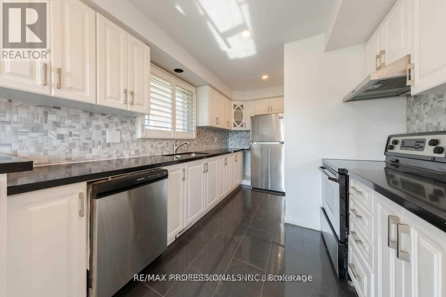 UPPER - 4150 SUNFLOWER DRIVE Image 17