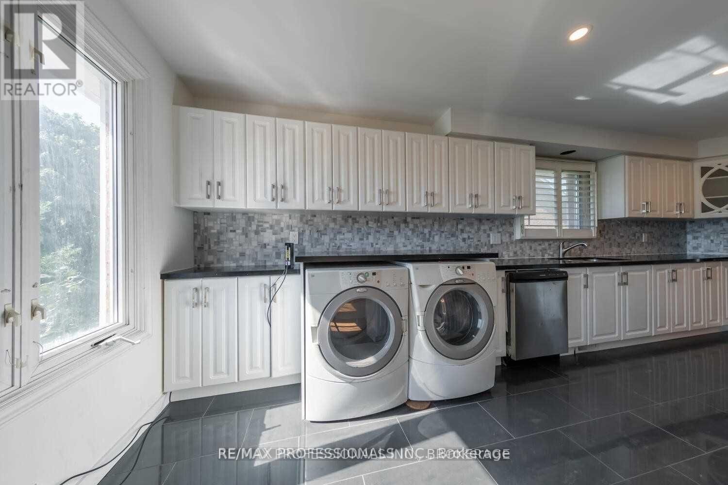 UPPER - 4150 SUNFLOWER DRIVE Image 18