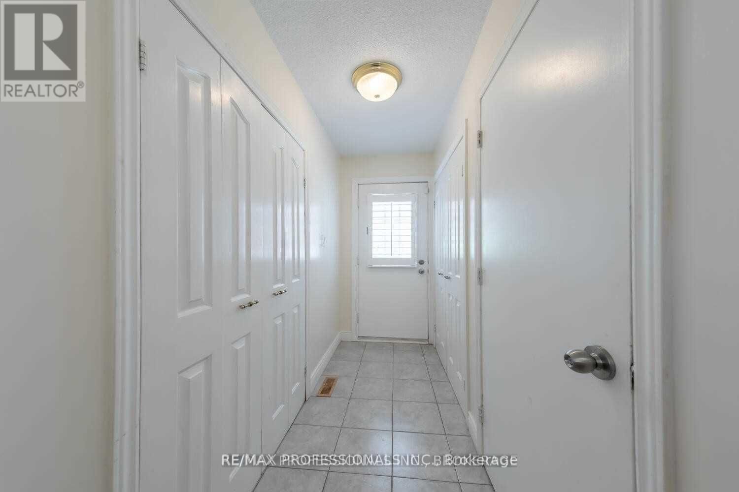 UPPER - 4150 SUNFLOWER DRIVE Image 21
