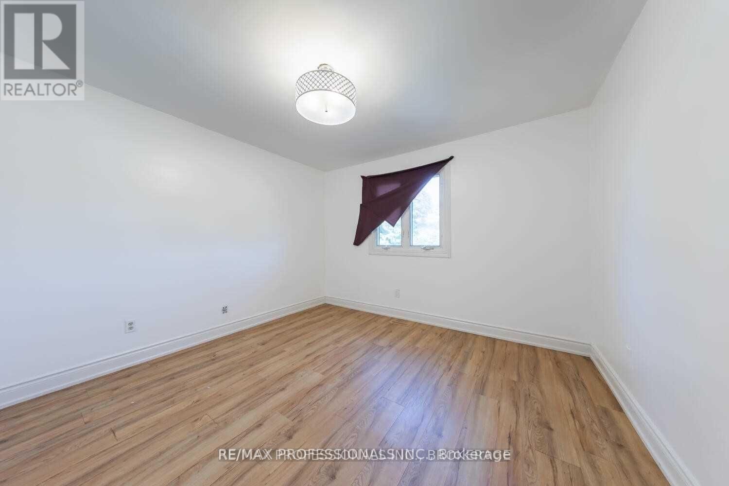 UPPER - 4150 SUNFLOWER DRIVE Image 26