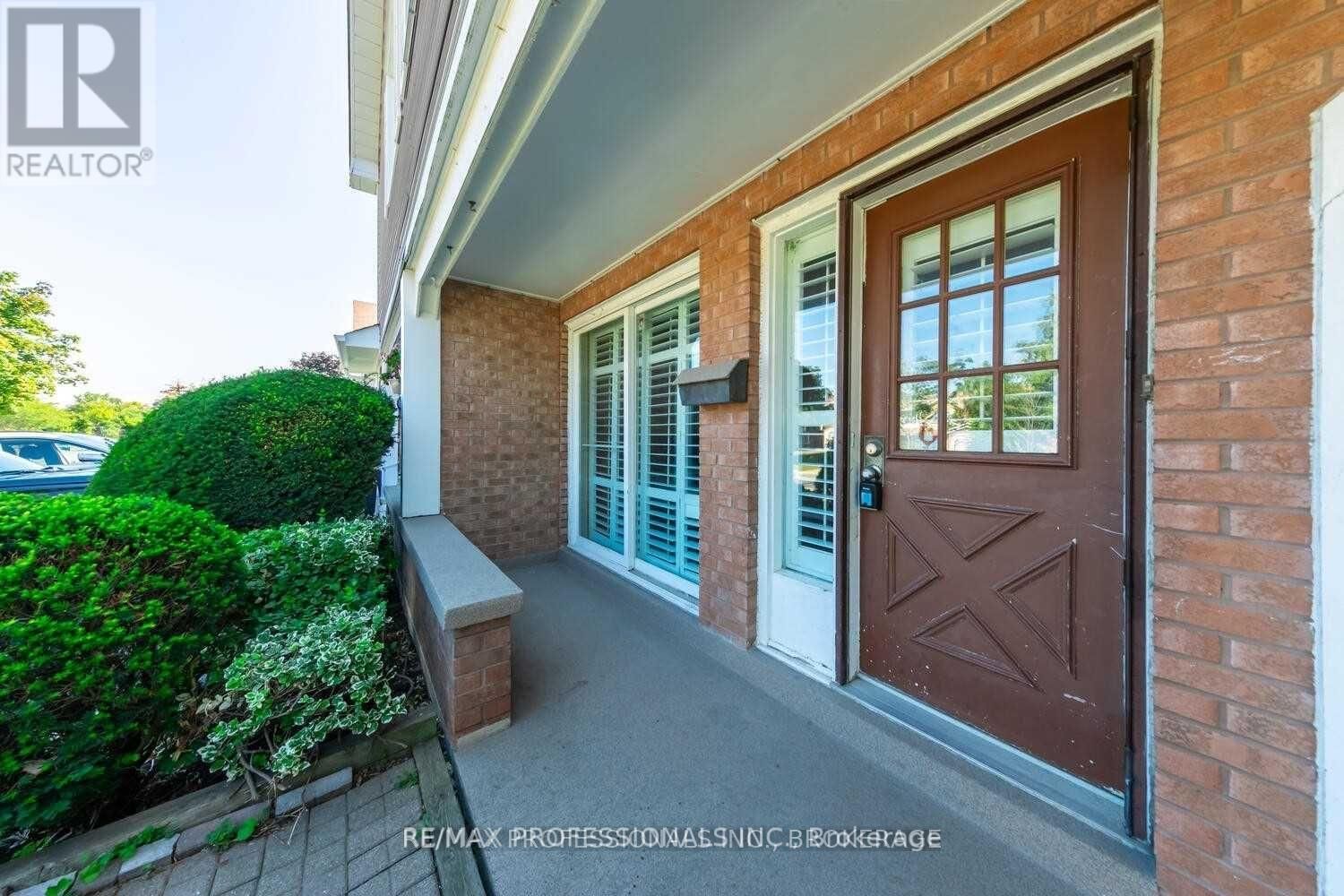 UPPER - 4150 SUNFLOWER DRIVE Image 4