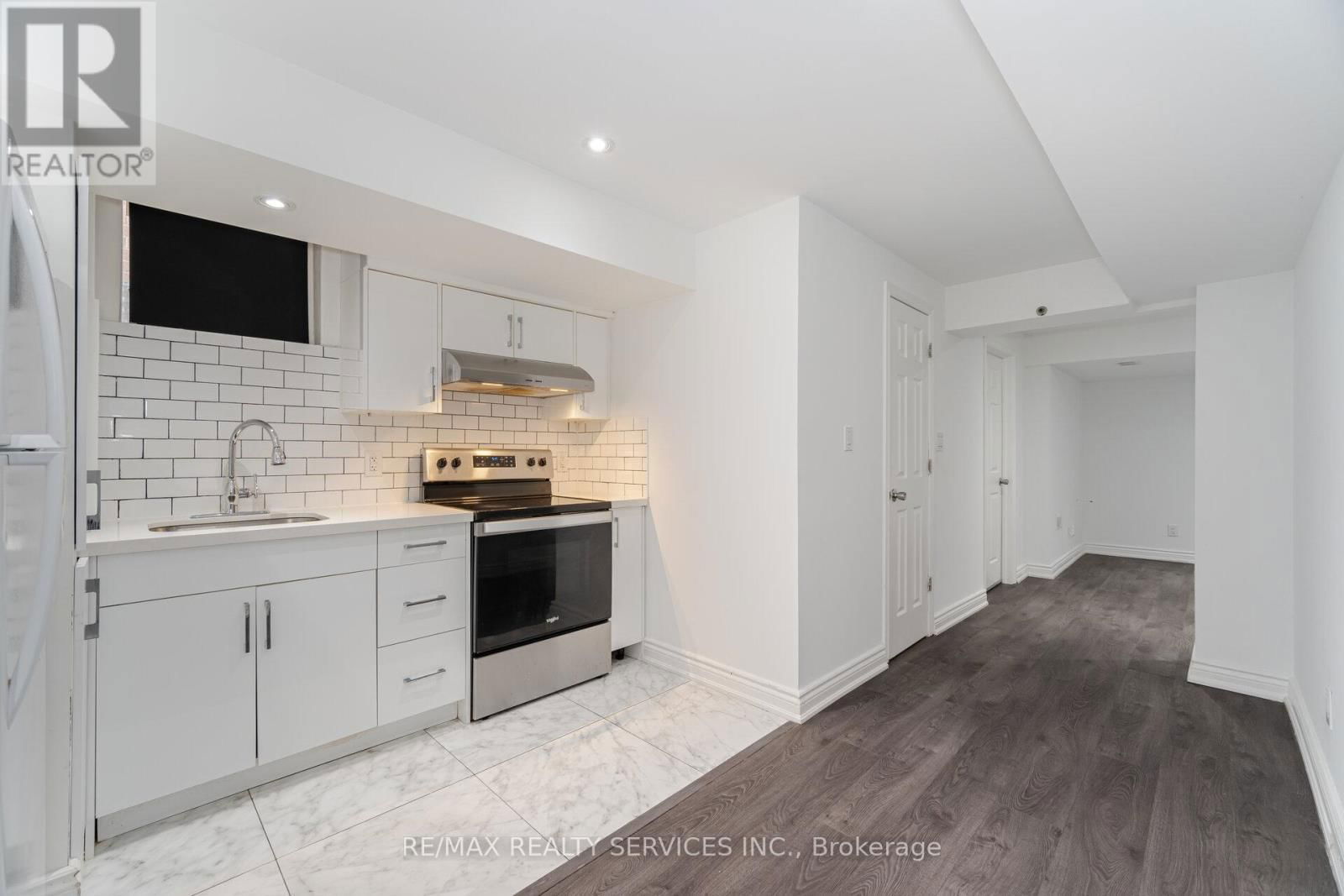 17 BOATHOUSE ROAD Image 32