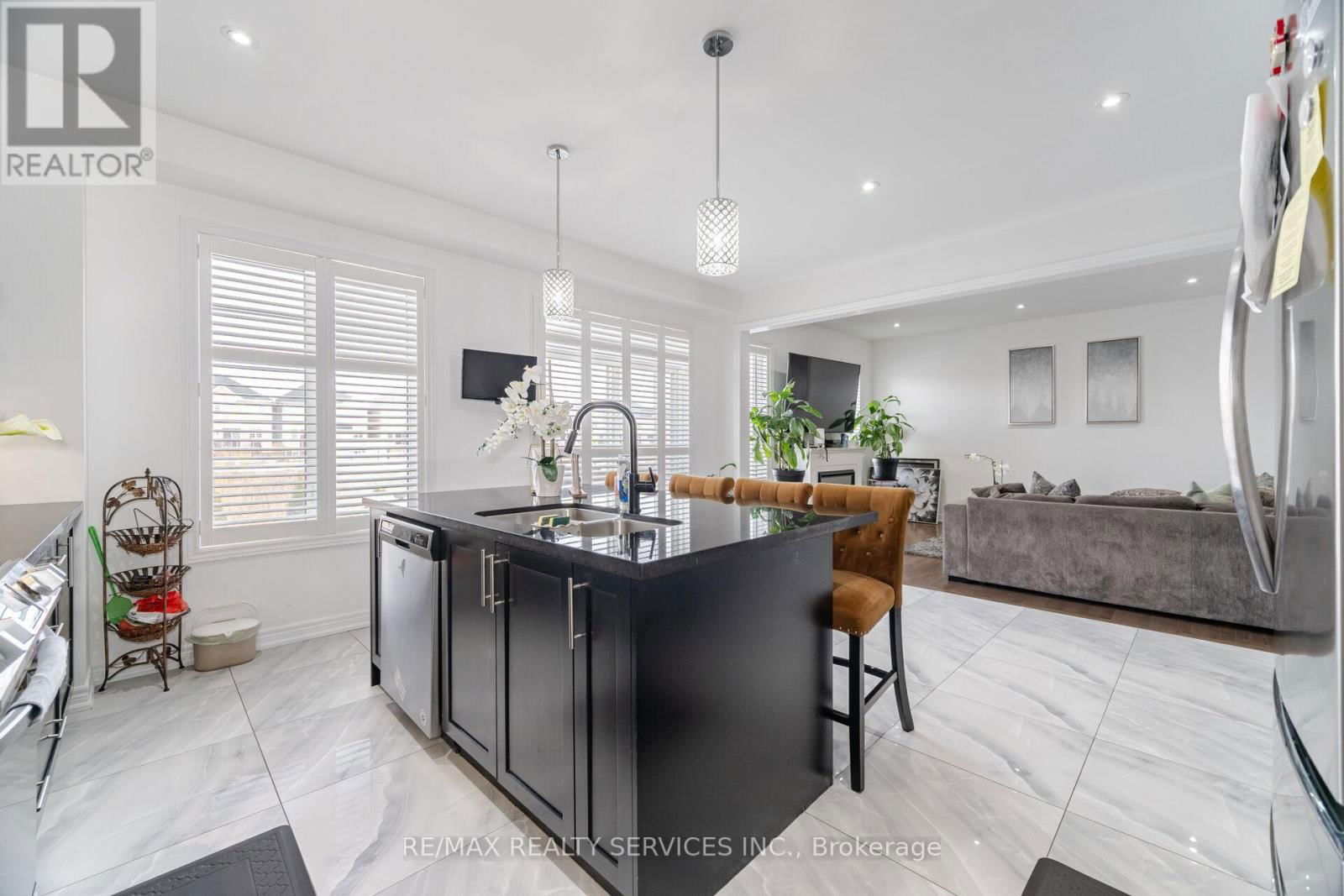 17 BOATHOUSE ROAD Image 7