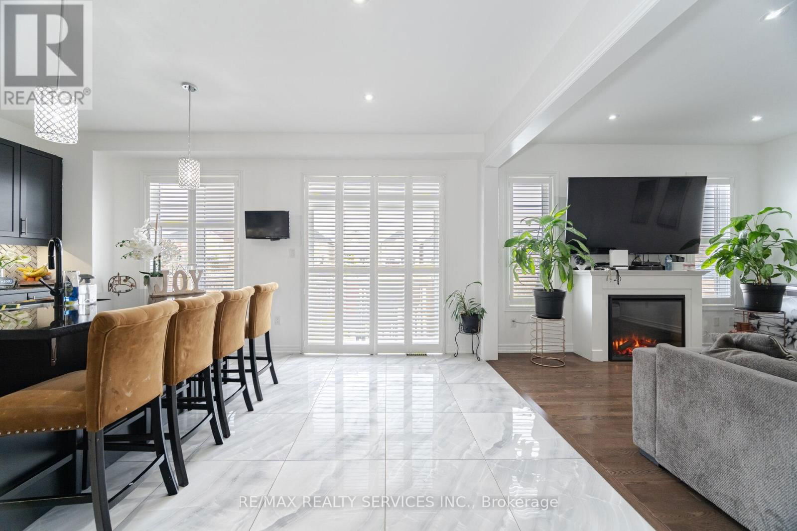 17 BOATHOUSE ROAD Image 8