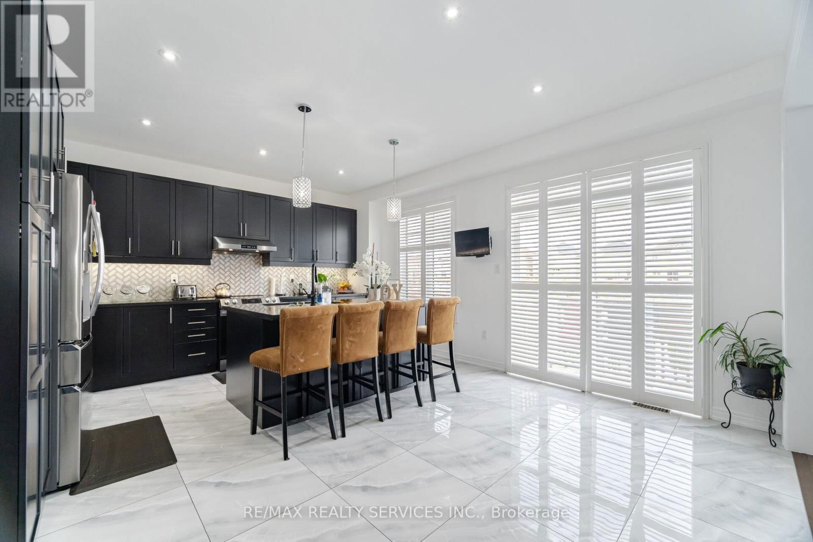 17 BOATHOUSE ROAD Image 9