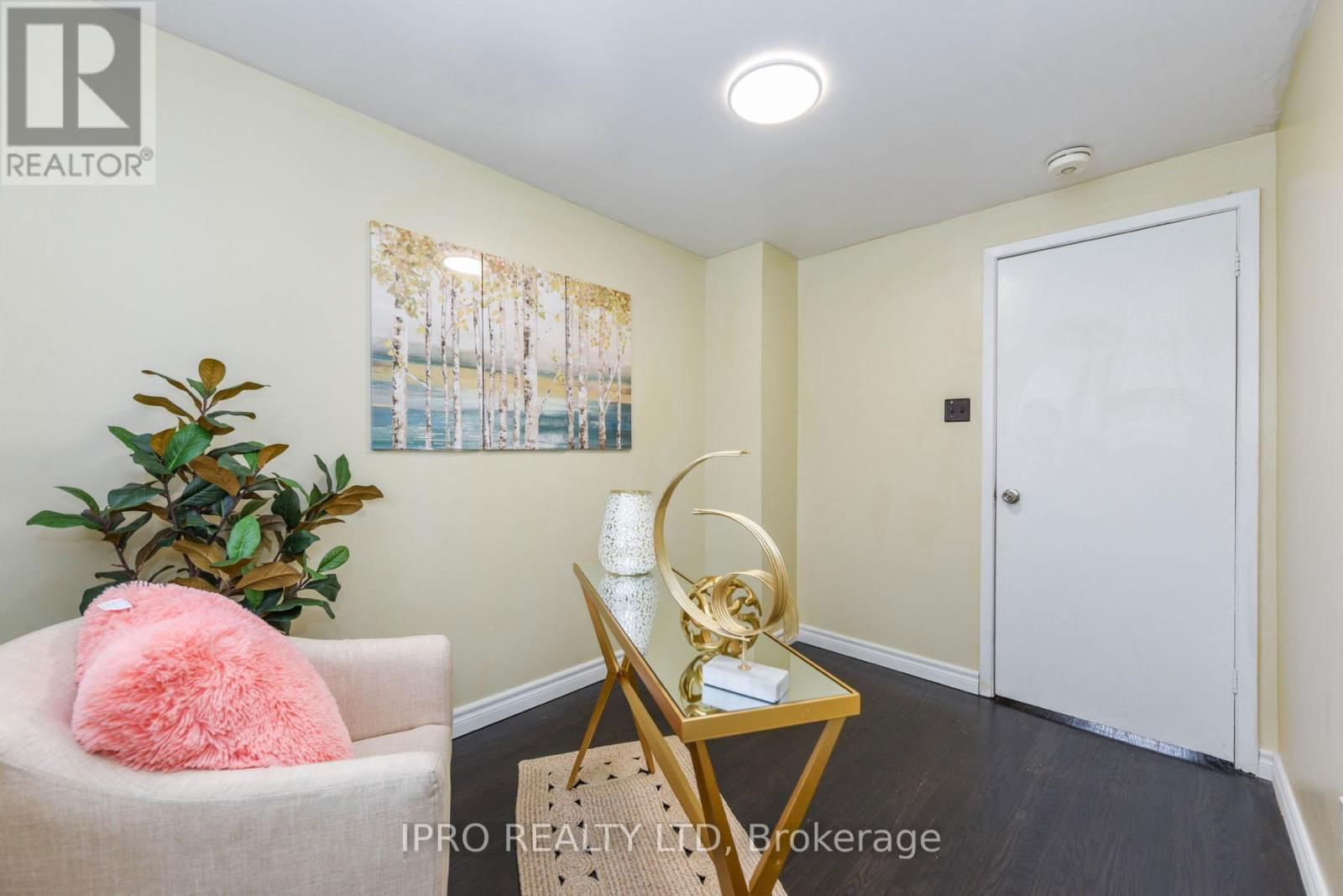 1 FINCHLEY CRESCENT Image 3