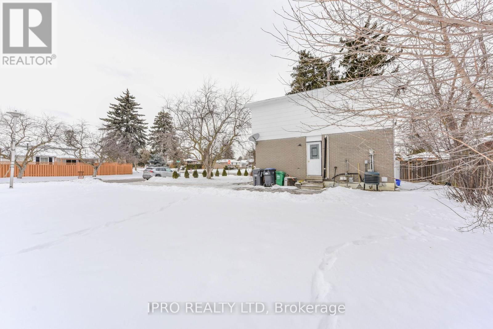 1 FINCHLEY CRESCENT Image 30