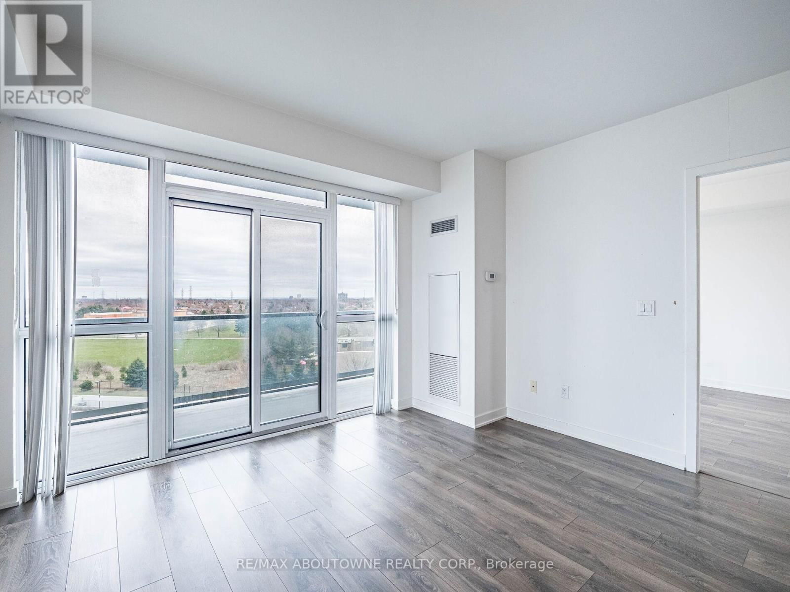 704 - 4633 GLEN ERIN DRIVE Image 12