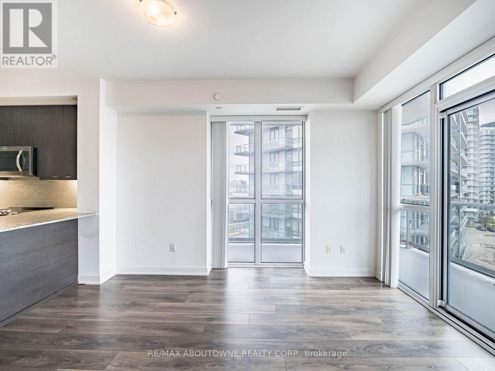 704 - 4633 GLEN ERIN DRIVE Image 13