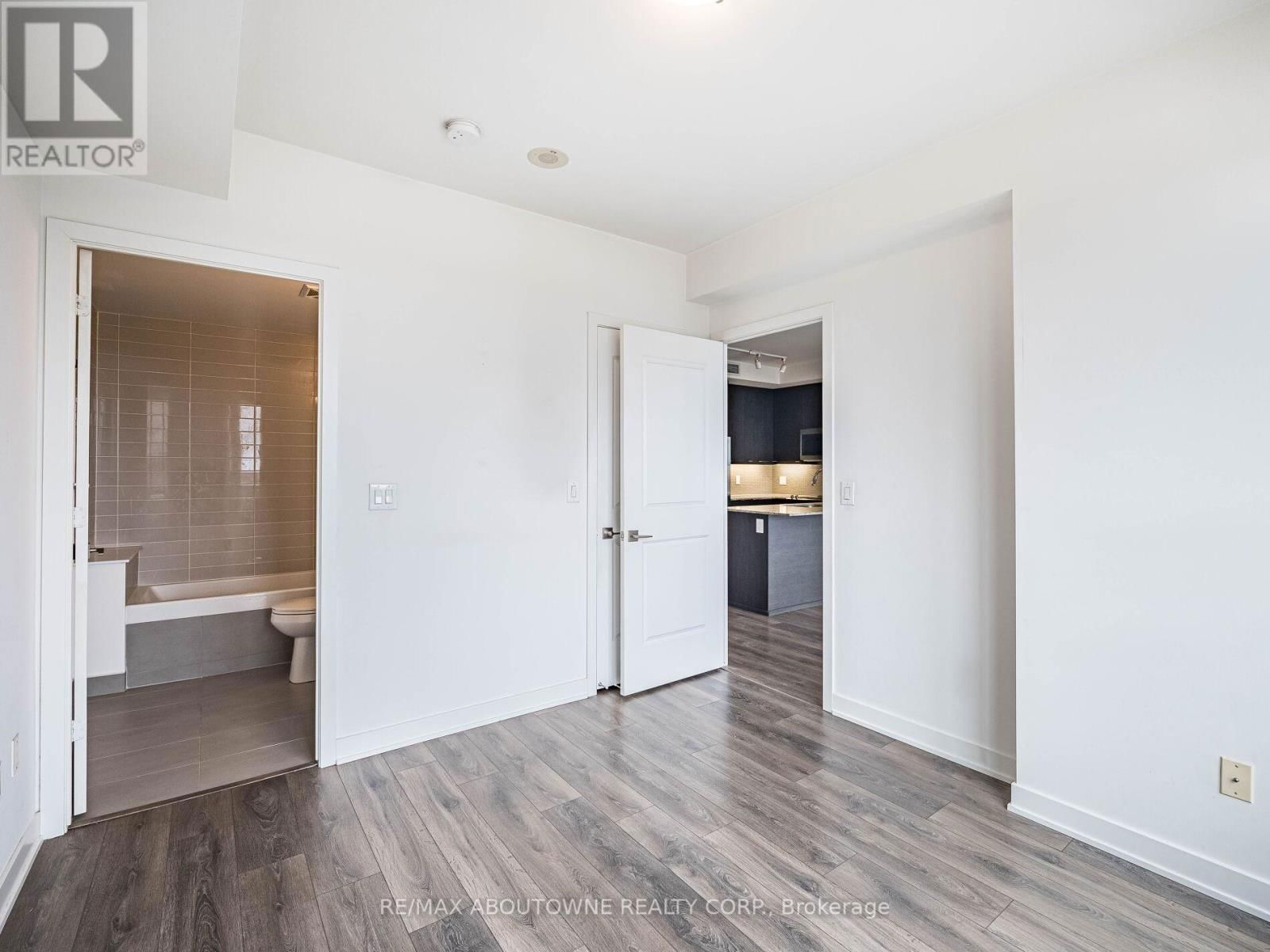704 - 4633 GLEN ERIN DRIVE Image 19
