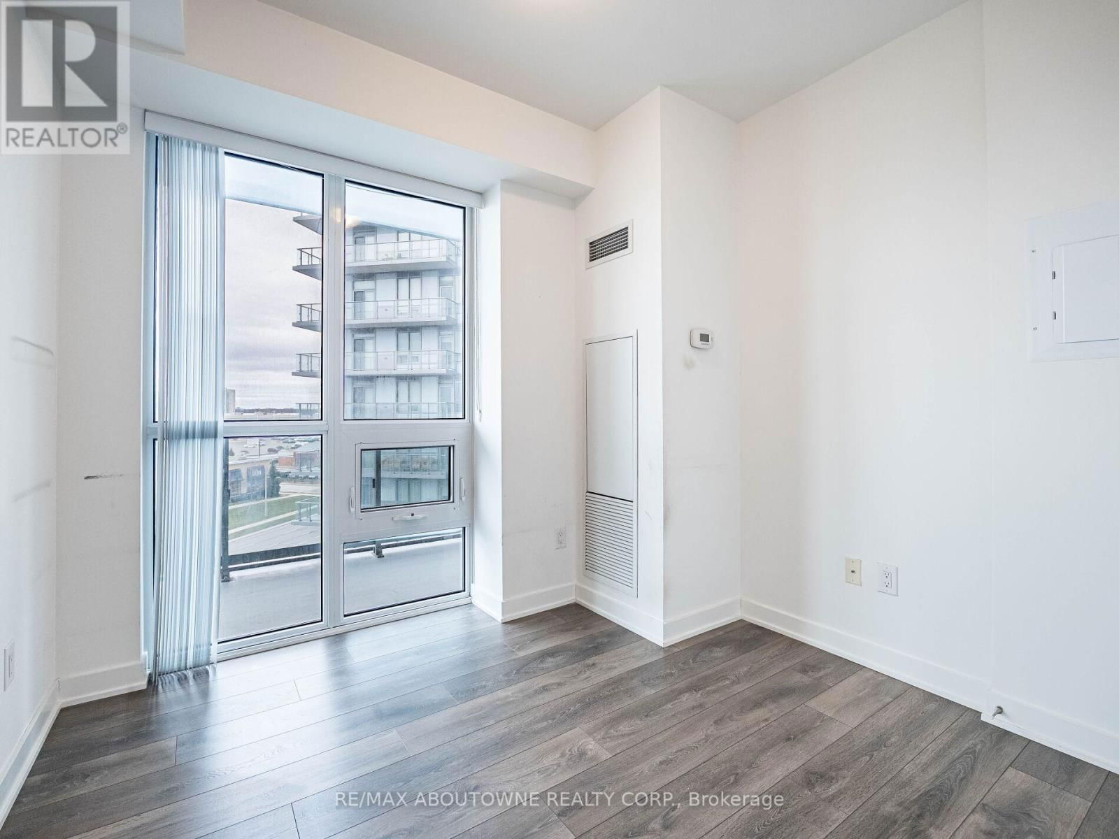 704 - 4633 GLEN ERIN DRIVE Image 23