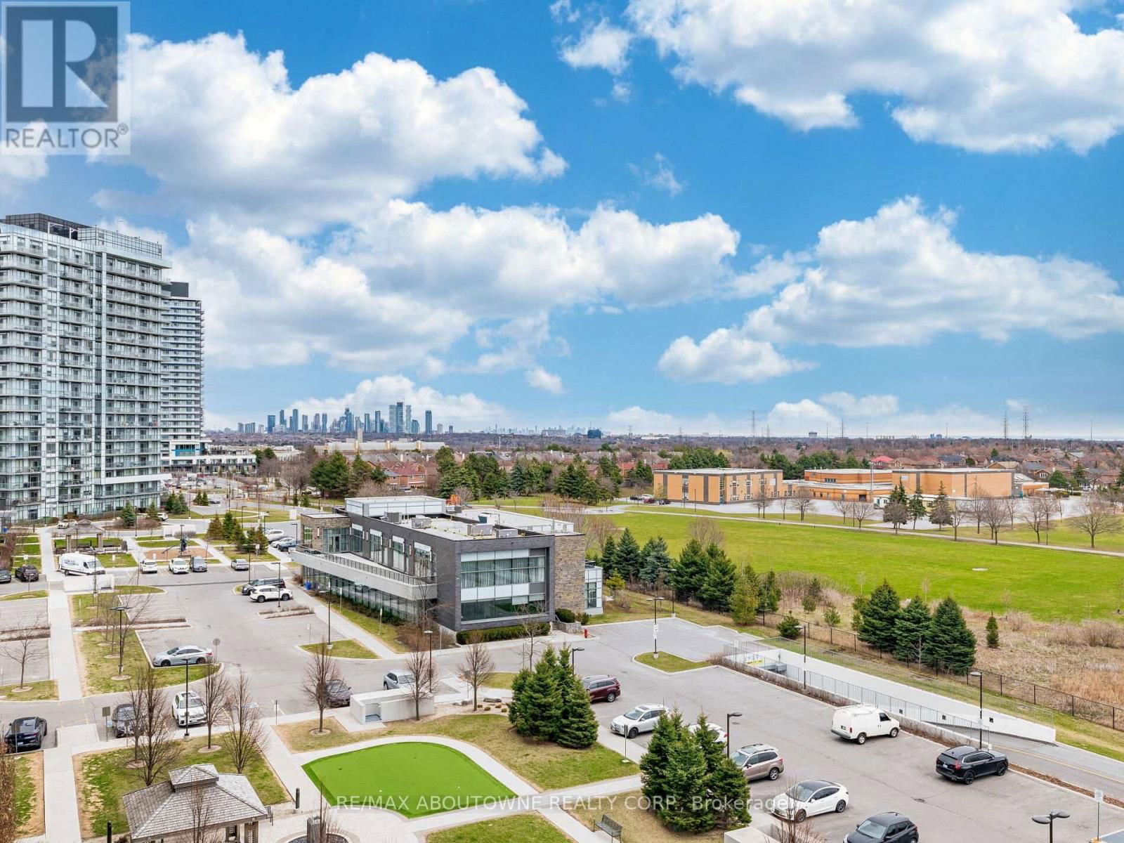 704 - 4633 GLEN ERIN DRIVE Image 30