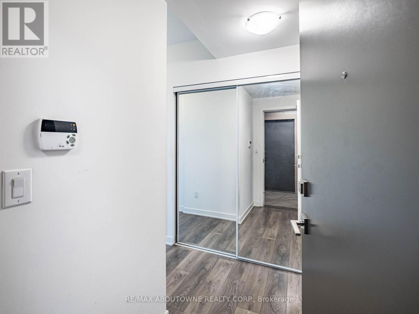704 - 4633 GLEN ERIN DRIVE Image 5