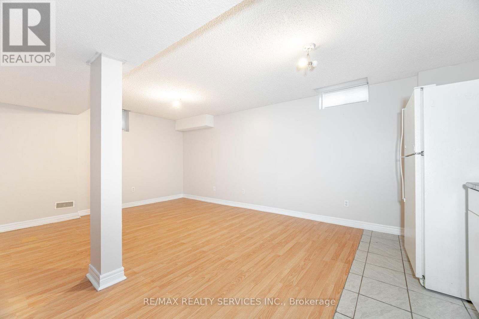 30 EARL GREY CRESCENT Image 39