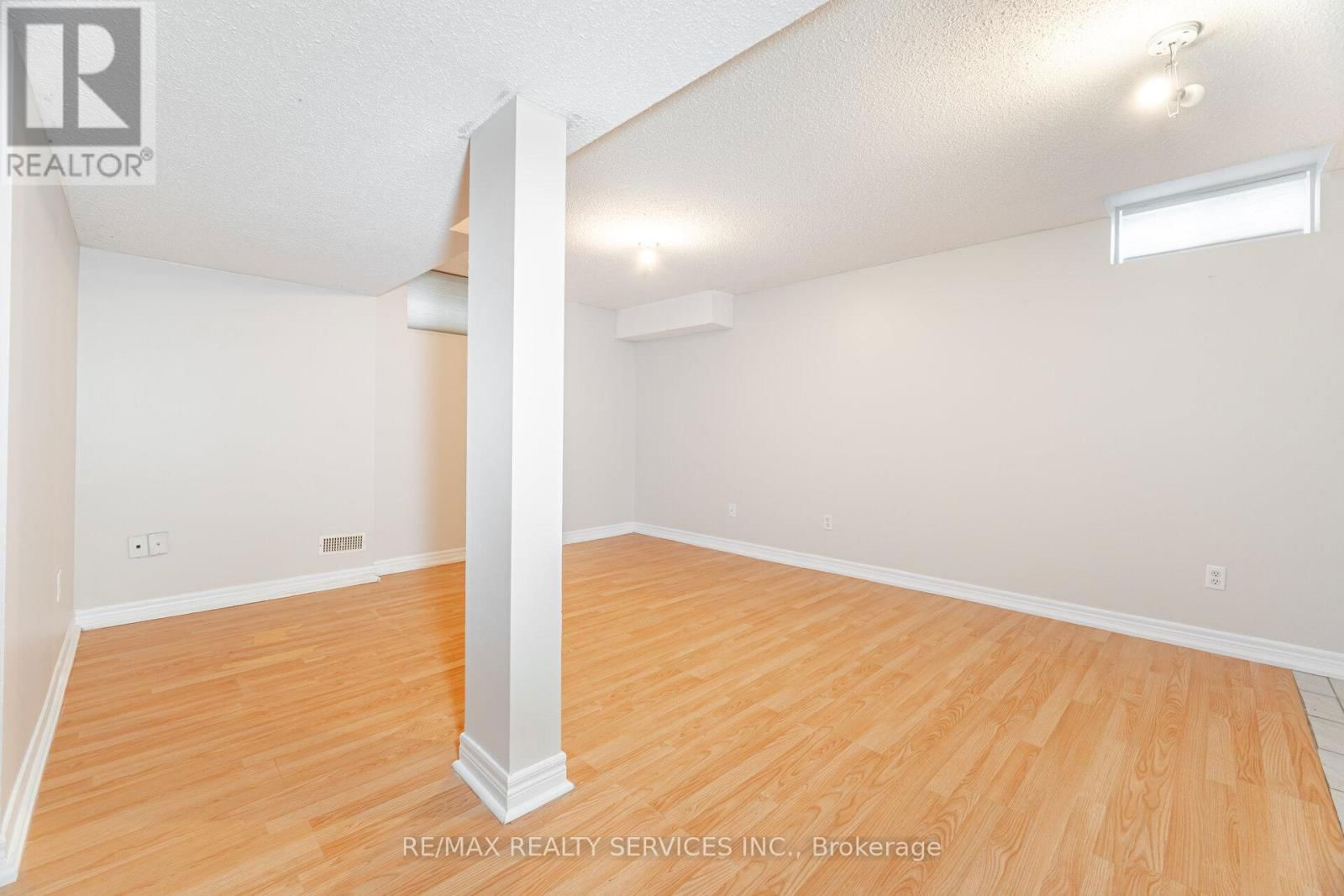 30 EARL GREY CRESCENT Image 42