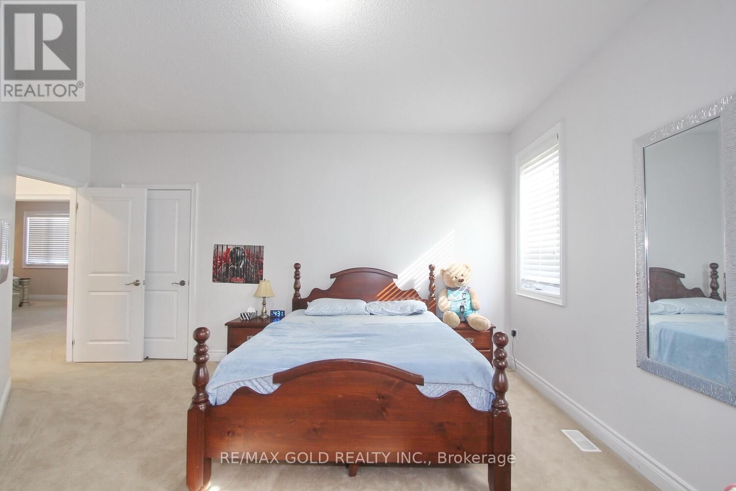14 LADBROOK CRESCENT Image 23