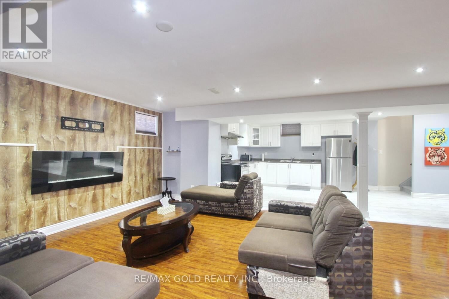 14 LADBROOK CRESCENT Image 41