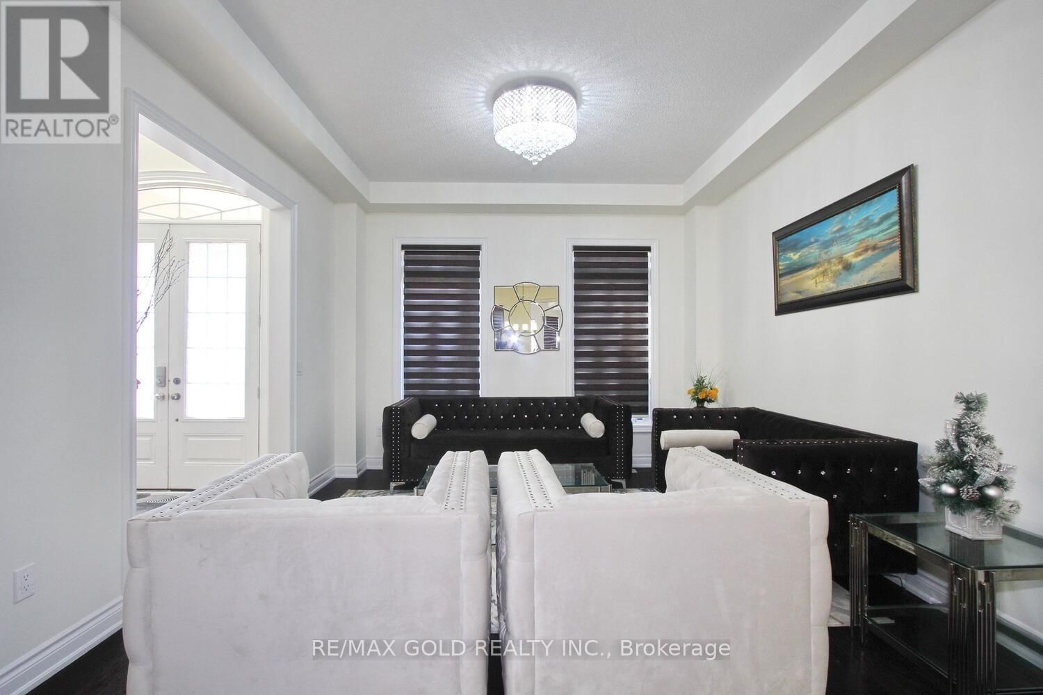 14 LADBROOK CRESCENT Image 6