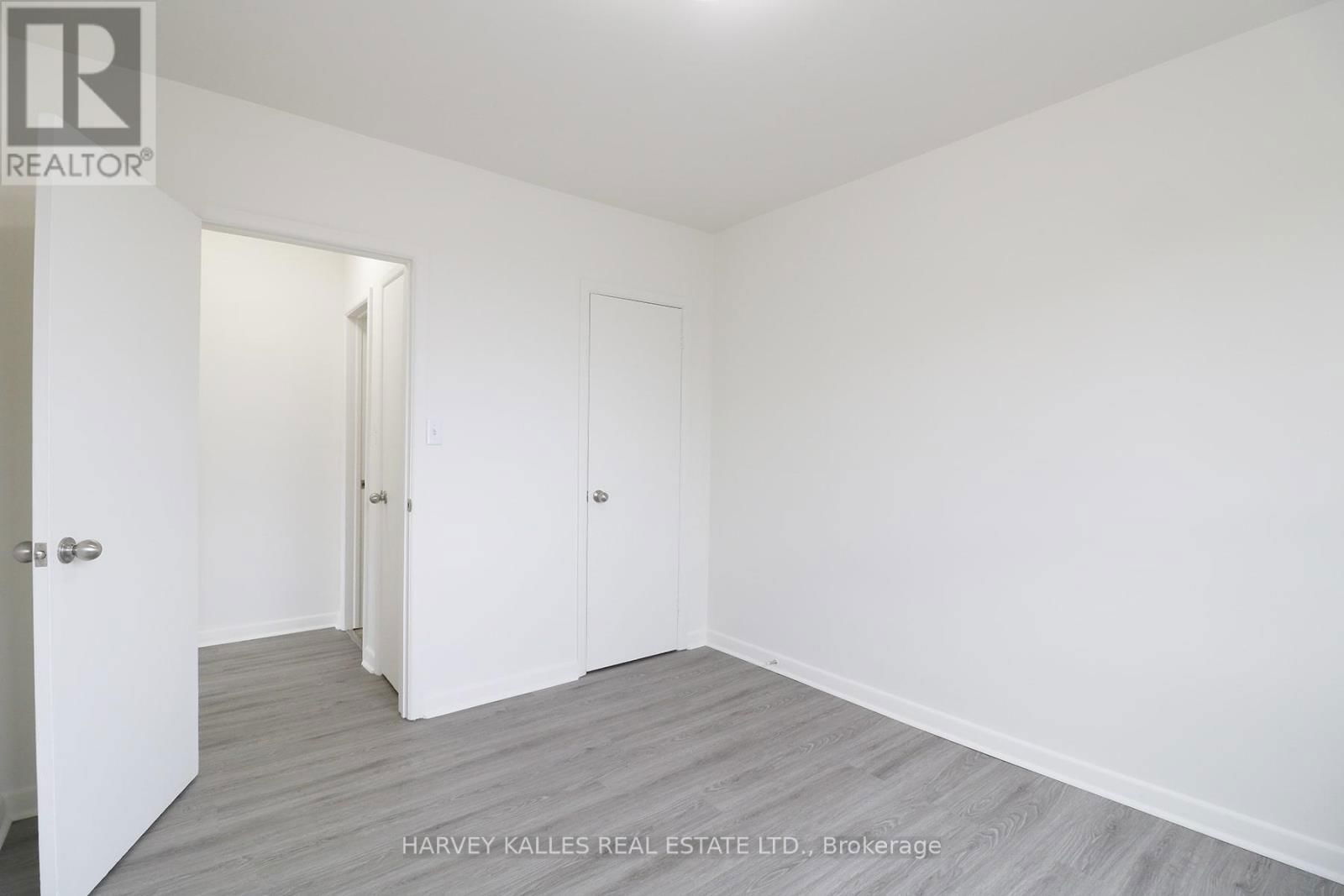 209 - 500 GILBERT AVENUE Image 10