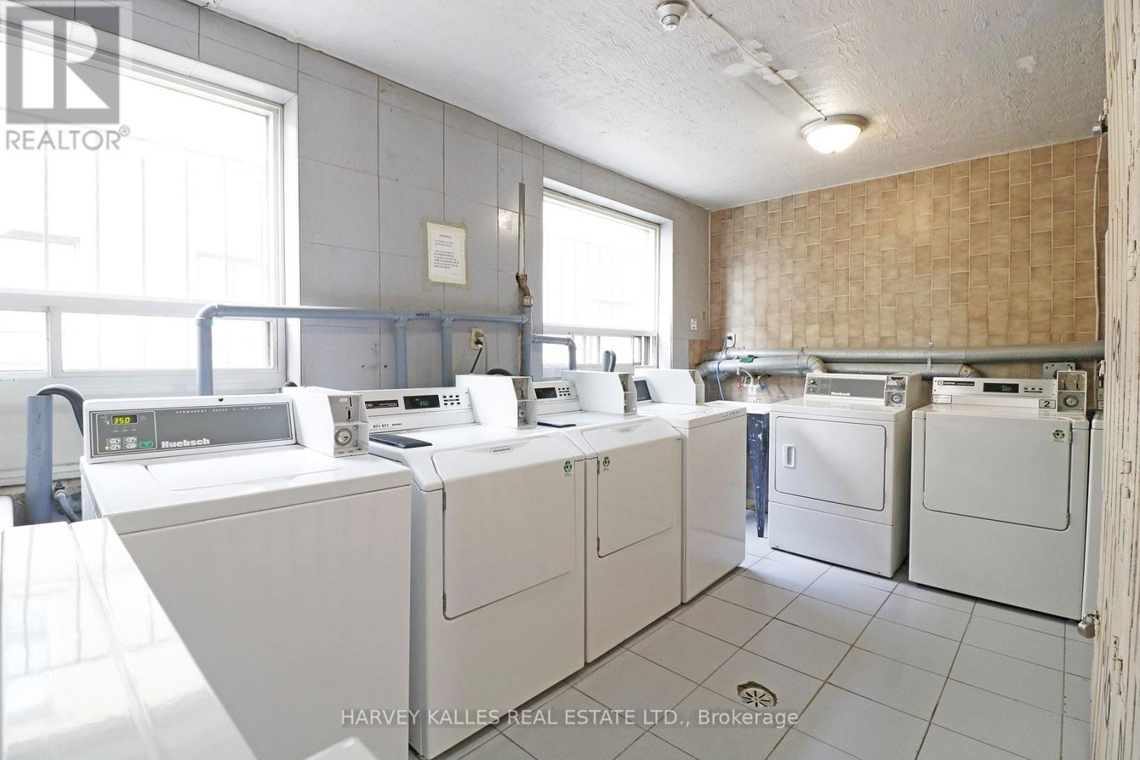 209 - 500 GILBERT AVENUE Image 12