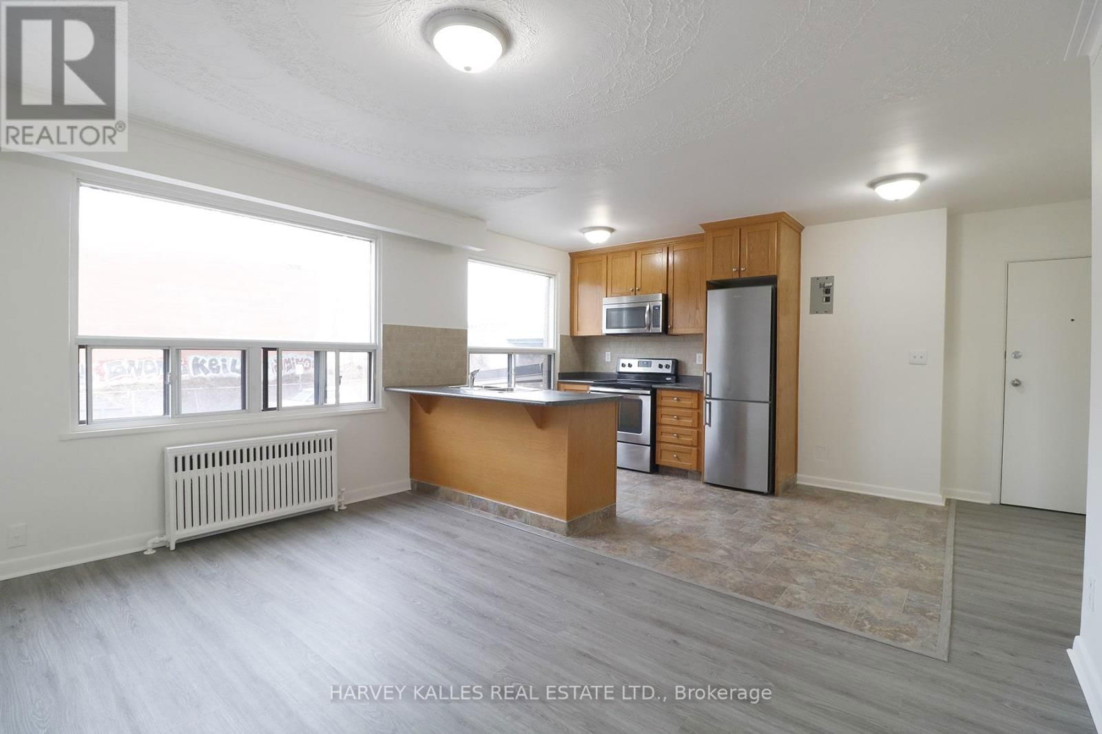 209 - 500 GILBERT AVENUE Image 2