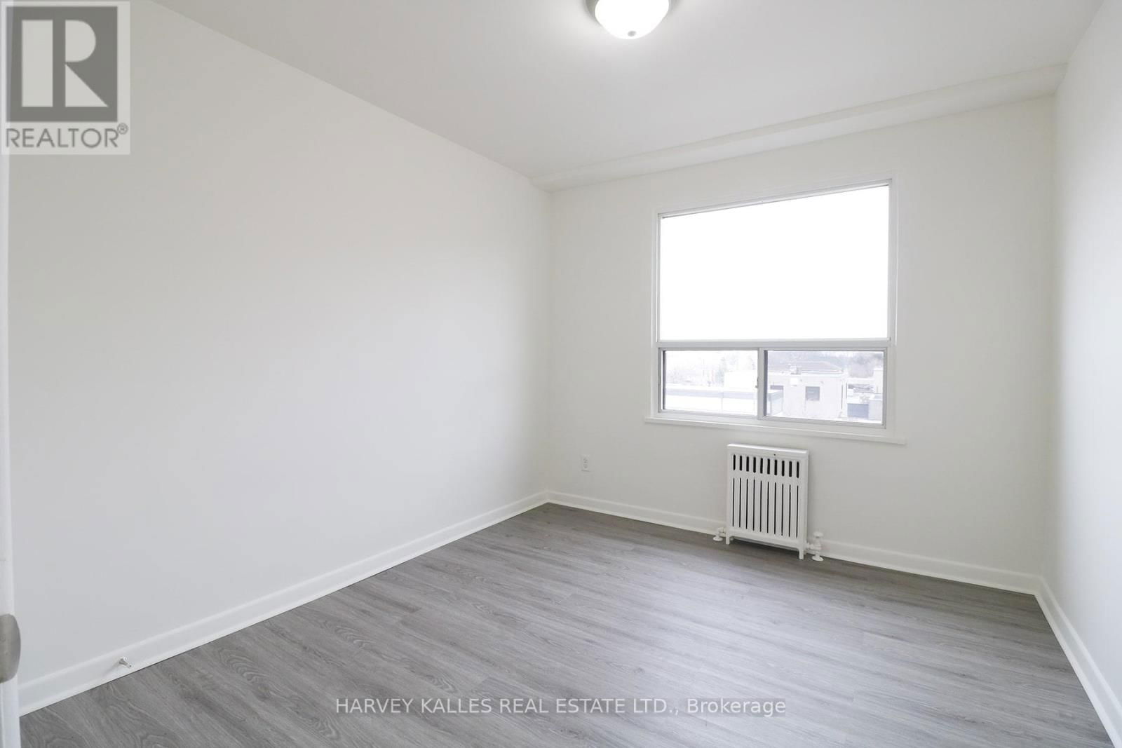 209 - 500 GILBERT AVENUE Image 7
