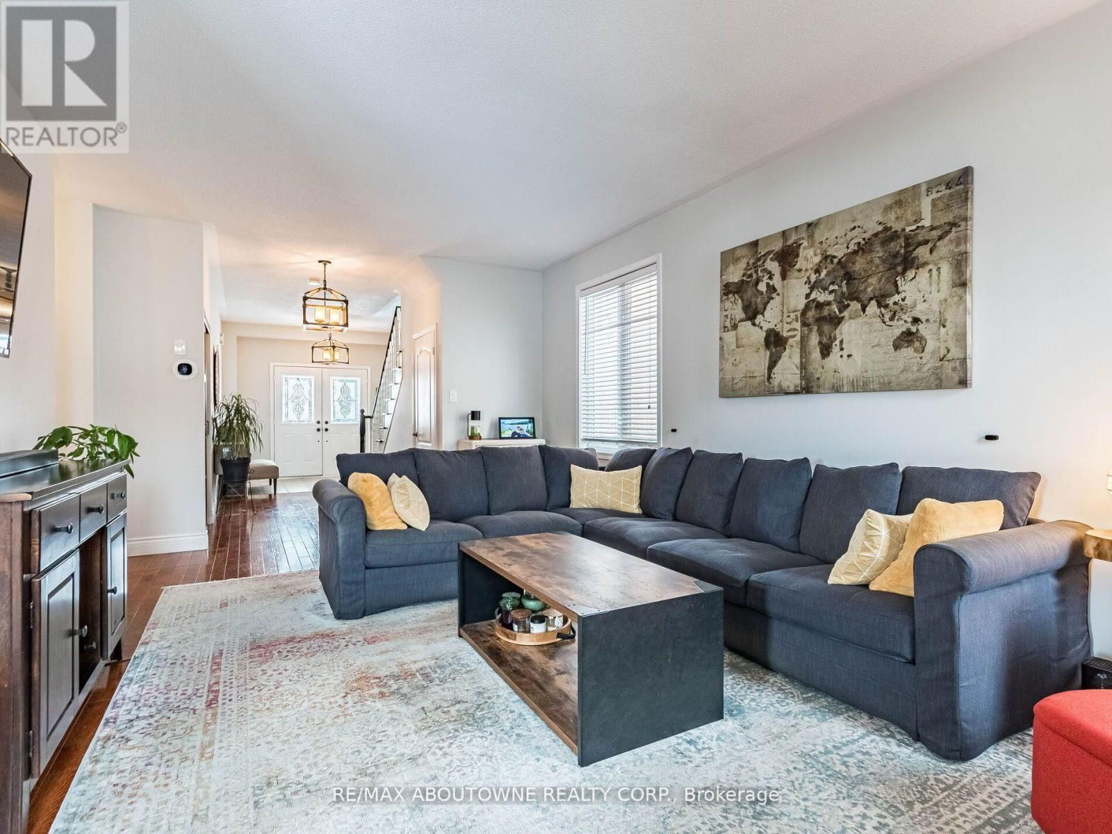 1030 DONNELLY STREET Image 11
