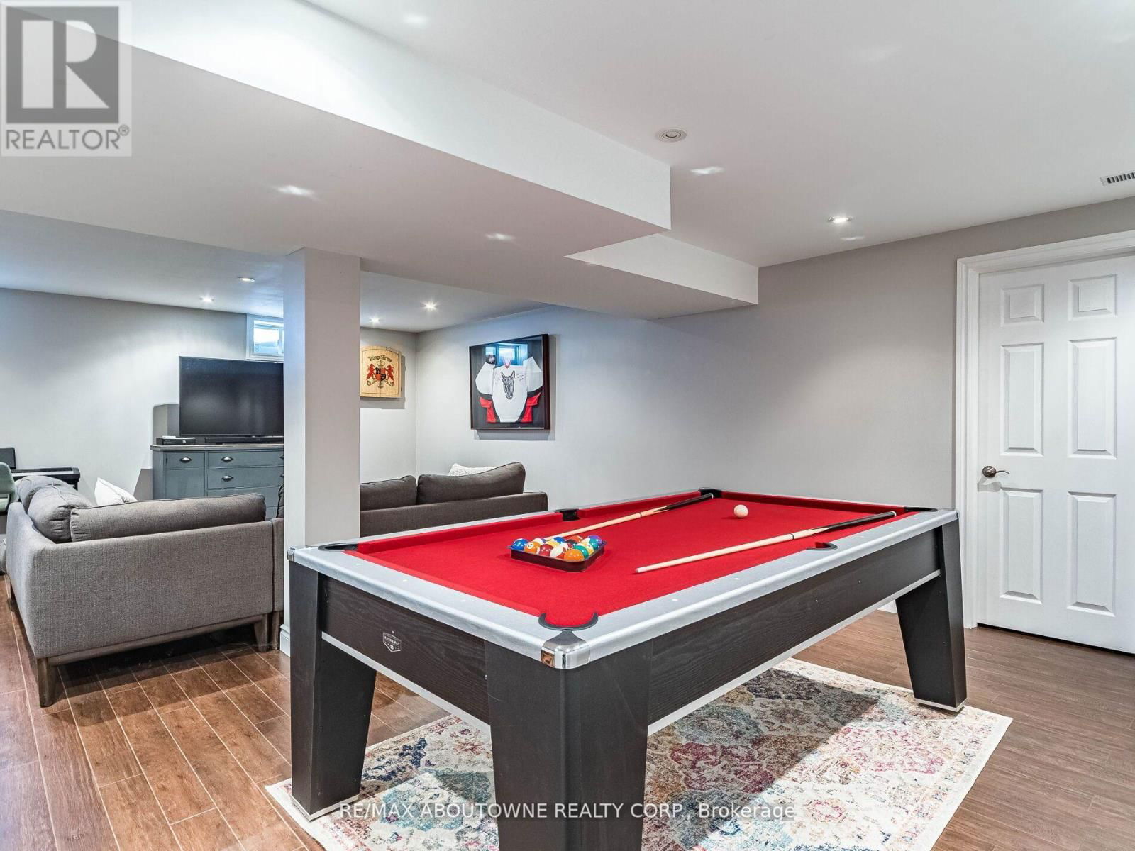 1030 DONNELLY STREET Image 39