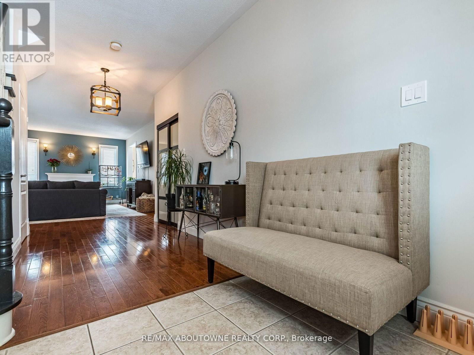 1030 DONNELLY STREET Image 6
