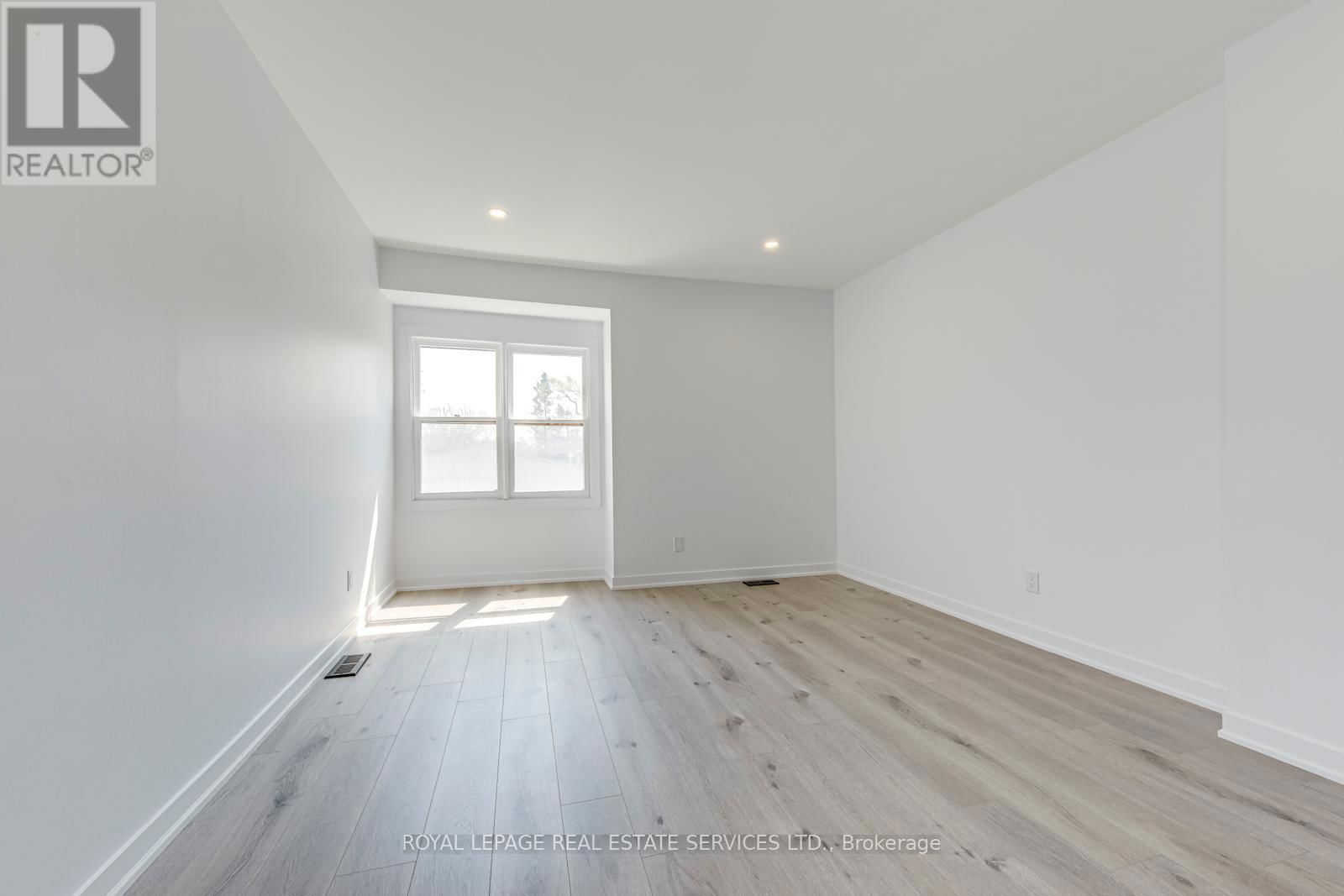 Upper - 1108 KOS BOULEVARD Image 22