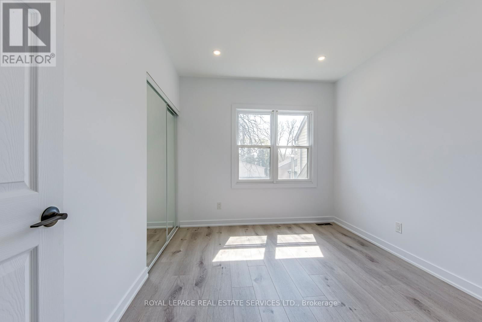 Upper - 1108 KOS BOULEVARD Image 27
